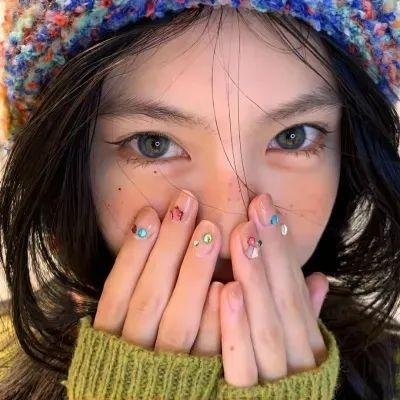 航向热带岛屿的冰山
